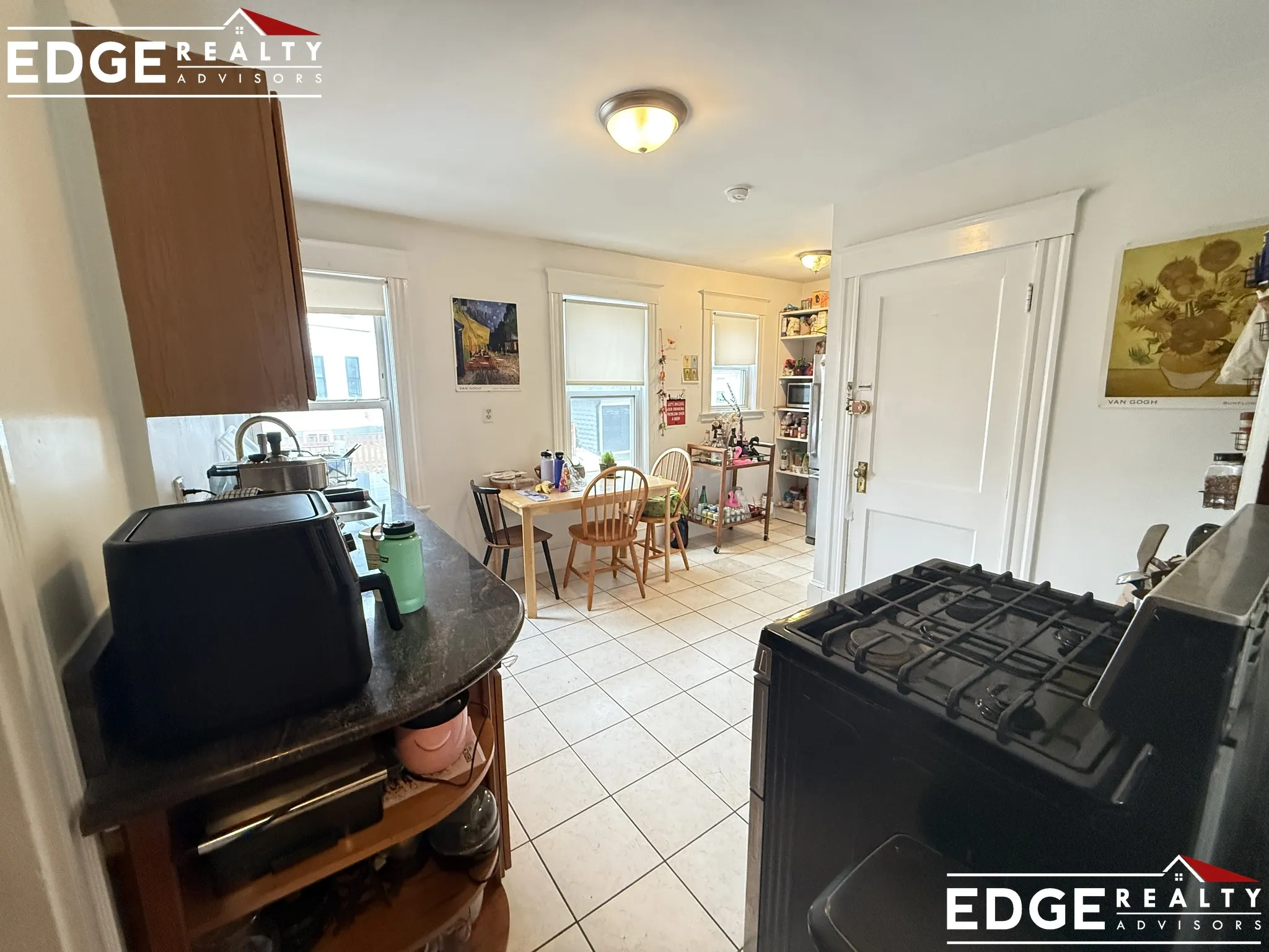3 bed, 1 bath apartment for rent at 55 Etna St Unit 1, Oak Square — photo 3 of 11