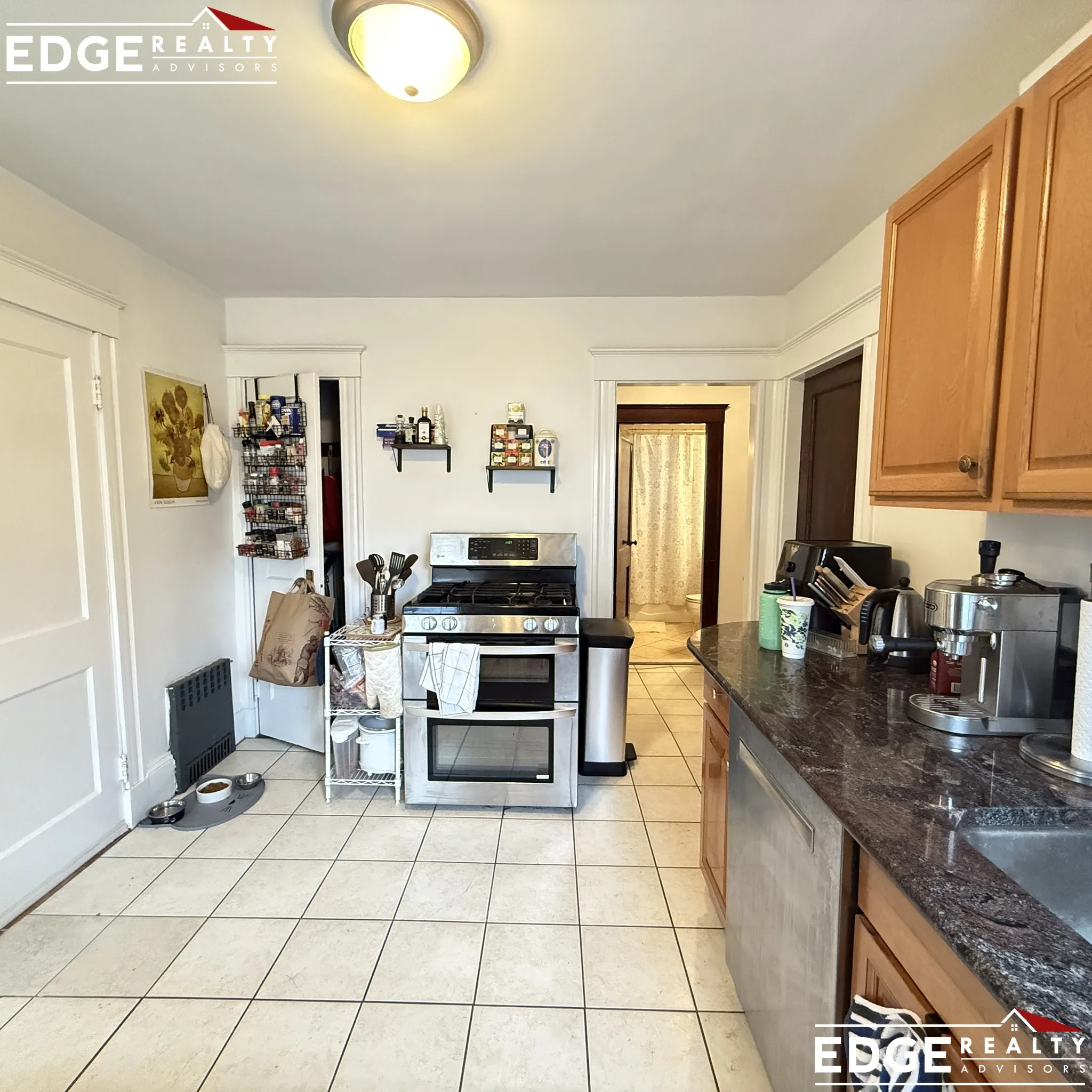 3 bed, 1 bath apartment for rent at 55 Etna St Unit 1, Oak Square — photo 2 of 11