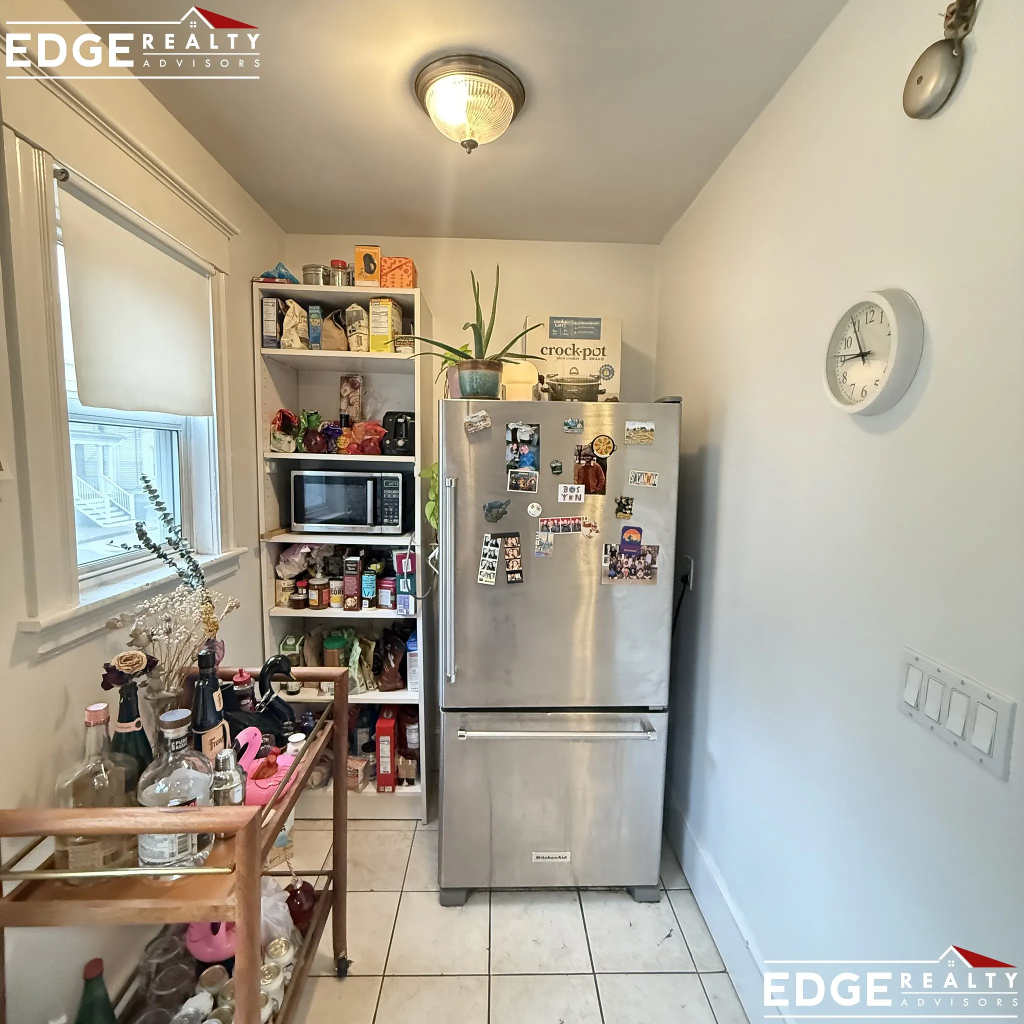 3 bed, 1 bath apartment for rent at 55 Etna St Unit 1, Oak Square — photo 4 of 11