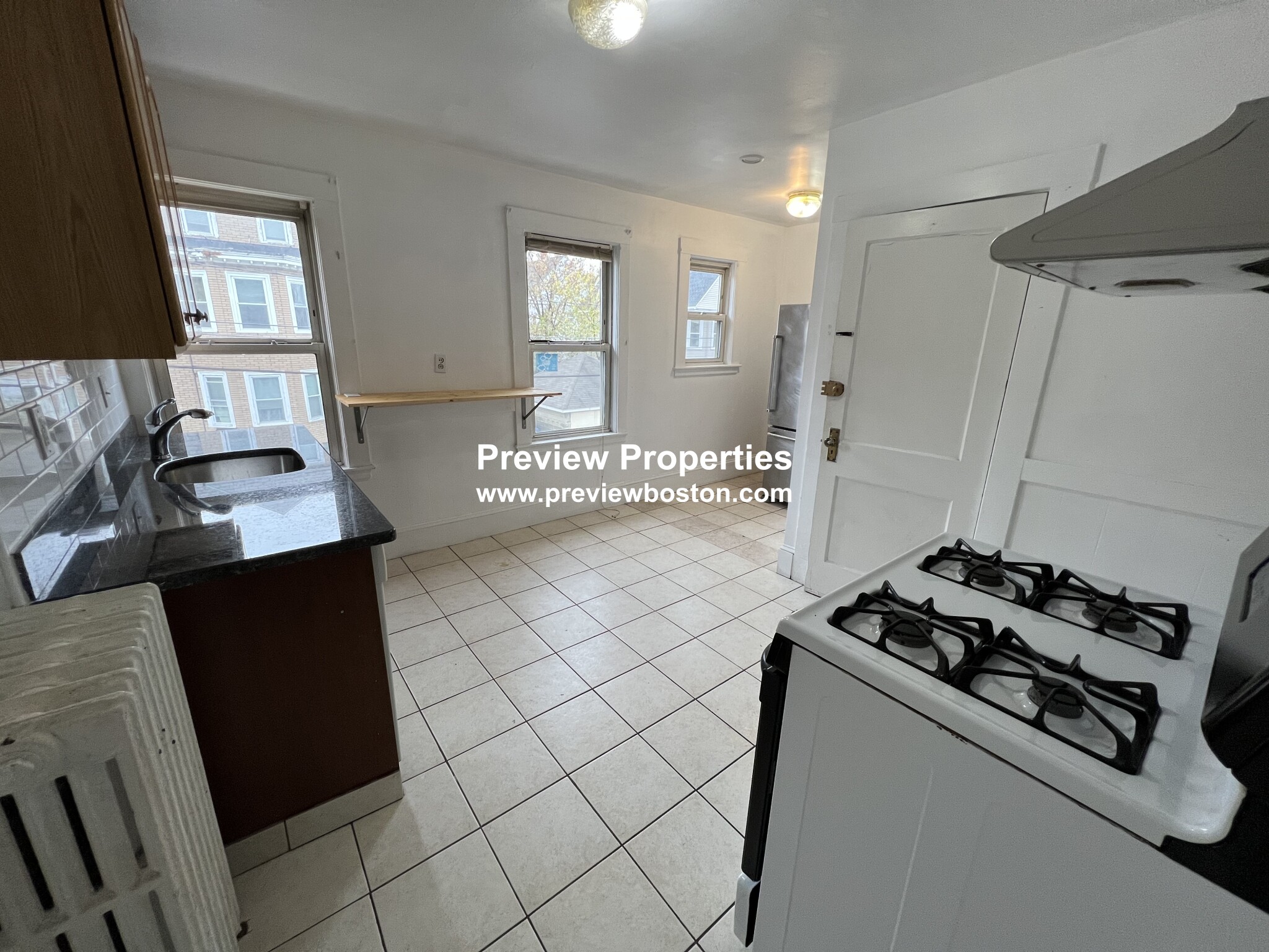 3 bed, 1 bath apartment for rent at 55 Etna St Unit 1P, Brighton — photo 7 of 25