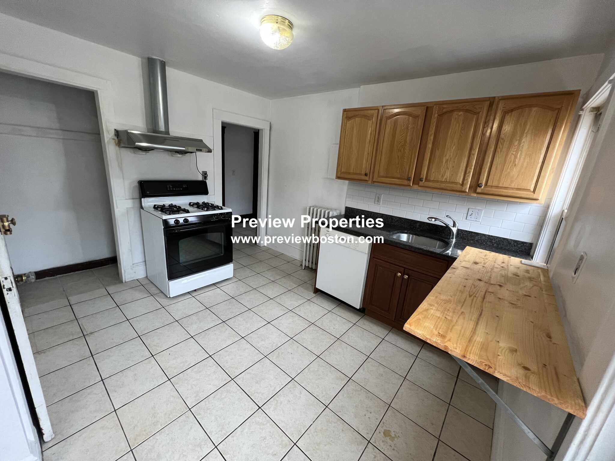 3 bed, 1 bath apartment for rent at 55 Etna St Unit 1P, Brighton