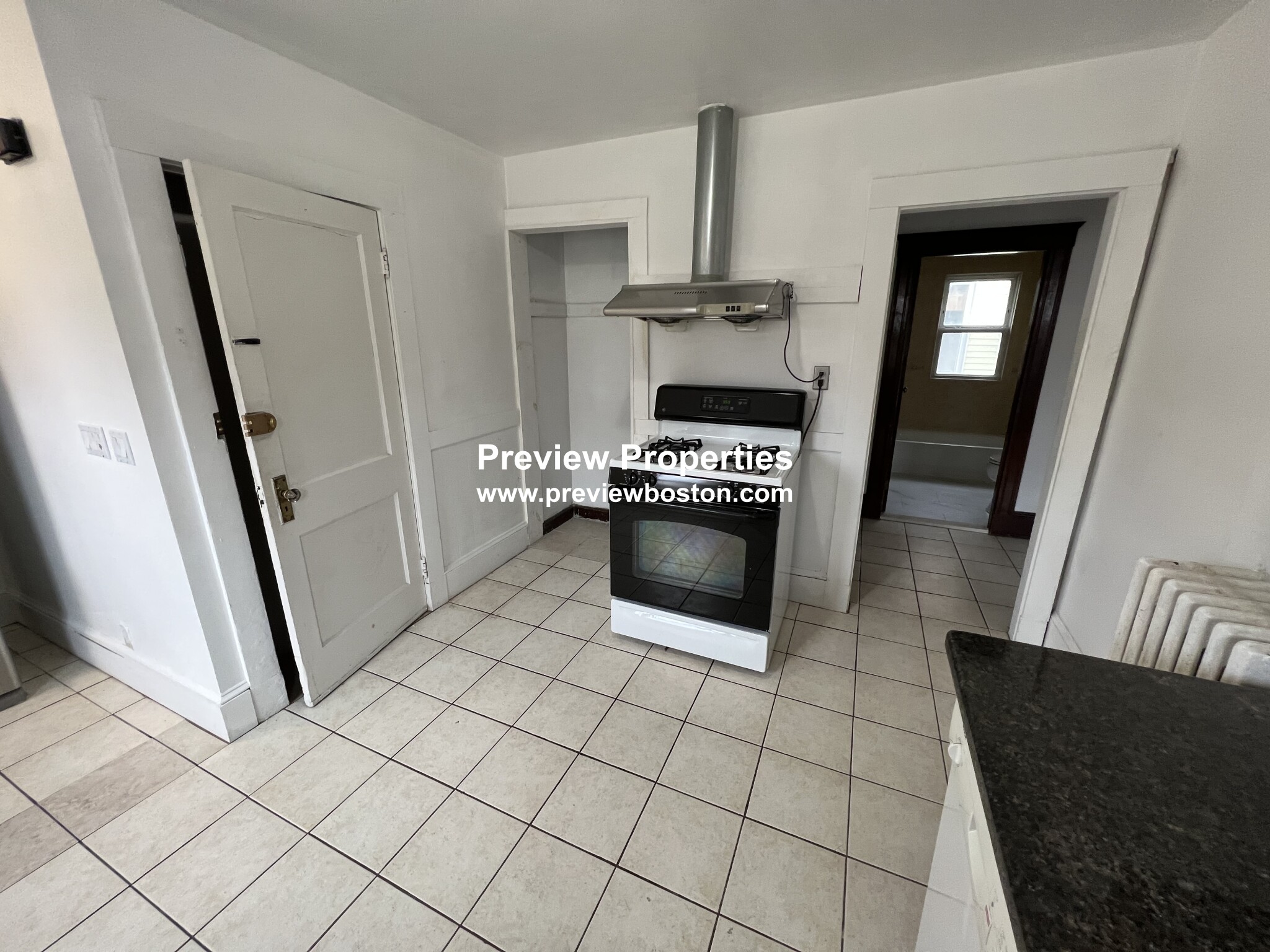 3 bed, 1 bath apartment for rent at 55 Etna St Unit 1P, Brighton — photo 5 of 25