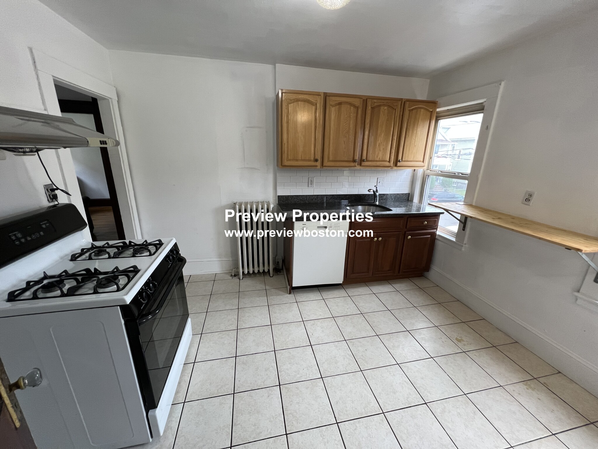 3 bed, 1 bath apartment for rent at 55 Etna St Unit 1P, Brighton — photo 8 of 25
