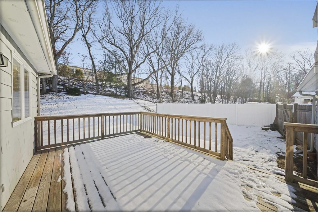 3 bed, 2 bath apartment for rent at 55 Evelyn Rd Unit 55, Needham — photo 27 of 33