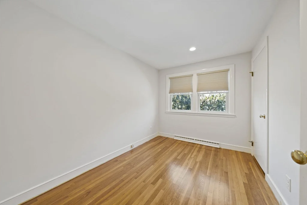3 bed, 2 bath apartment for rent at 55 Evelyn Rd Unit 55, Needham — photo 12 of 33
