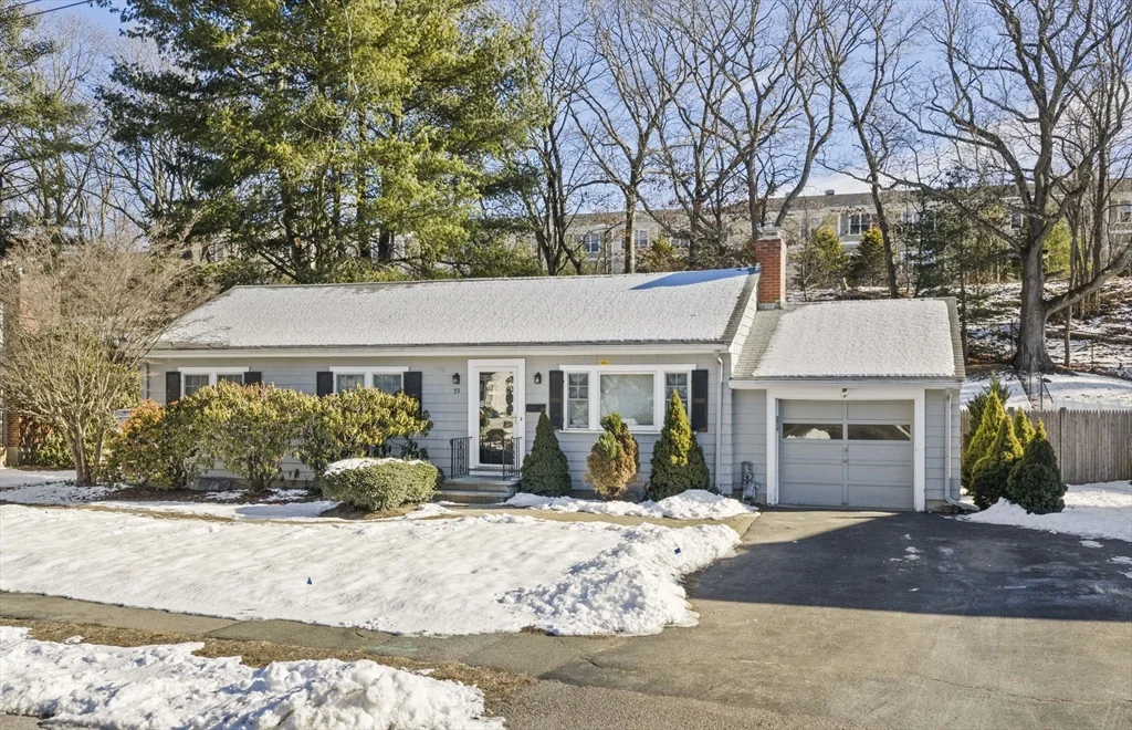 3 bed, 2 bath apartment for rent at 55 Evelyn Rd Unit 55, Needham — photo 2 of 33