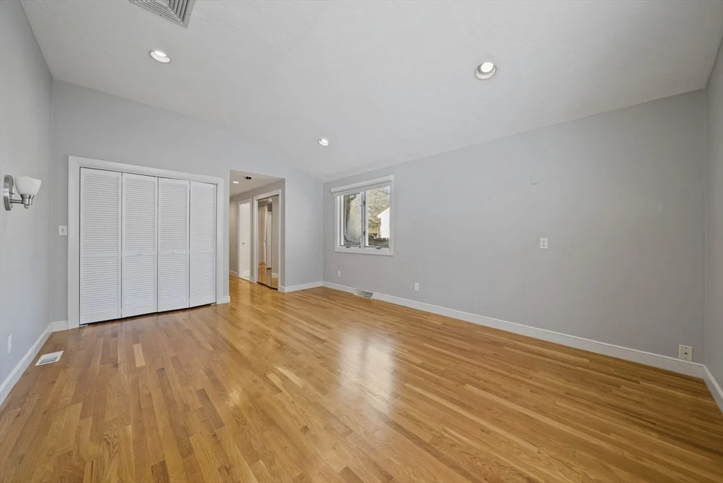 3 bed, 2 bath apartment for rent at 55 Evelyn Rd Unit 55, Needham — photo 22 of 33