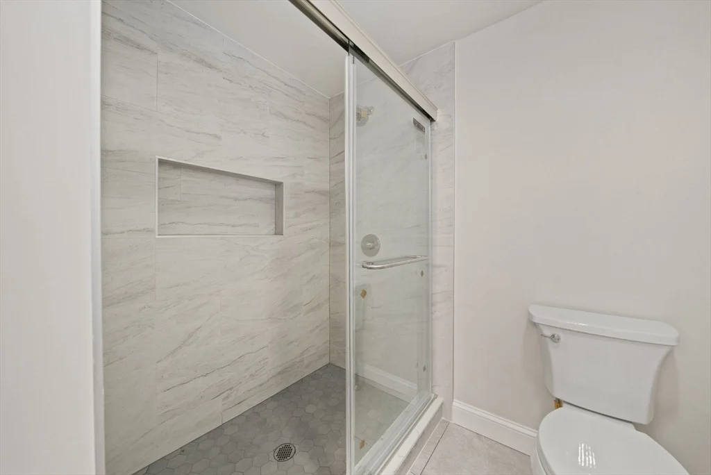 3 bed, 2 bath apartment for rent at 55 Evelyn Rd Unit 55, Needham — photo 19 of 33