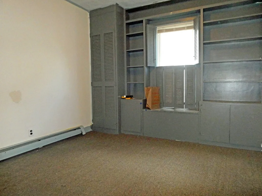 3 bed, 1 bath apartment for rent at 55 Everett St Unit 1, Middleboro — photo 7 of 16