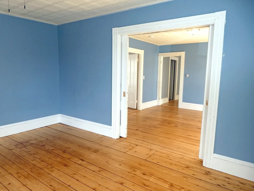 3 bed, 1 bath apartment for rent at 55 Everett St Unit 1, Middleboro — photo 12 of 16