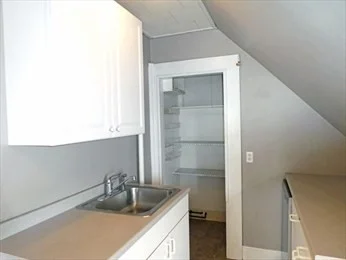 2 bed, 1 bath apartment for rent at 55 Everett St Unit 3, Middleboro — photo 4 of 14