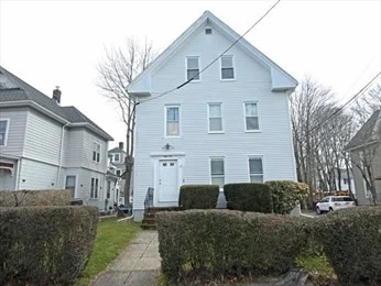 2 bed, 1 bath apartment for rent at 55 Everett St Unit 3, Middleboro — photo 2 of 14