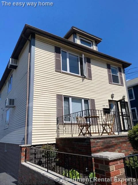 2 bed, 1 bath apartment for rent at 55 Farragut Ave, Teele Square — photo 10 of 12