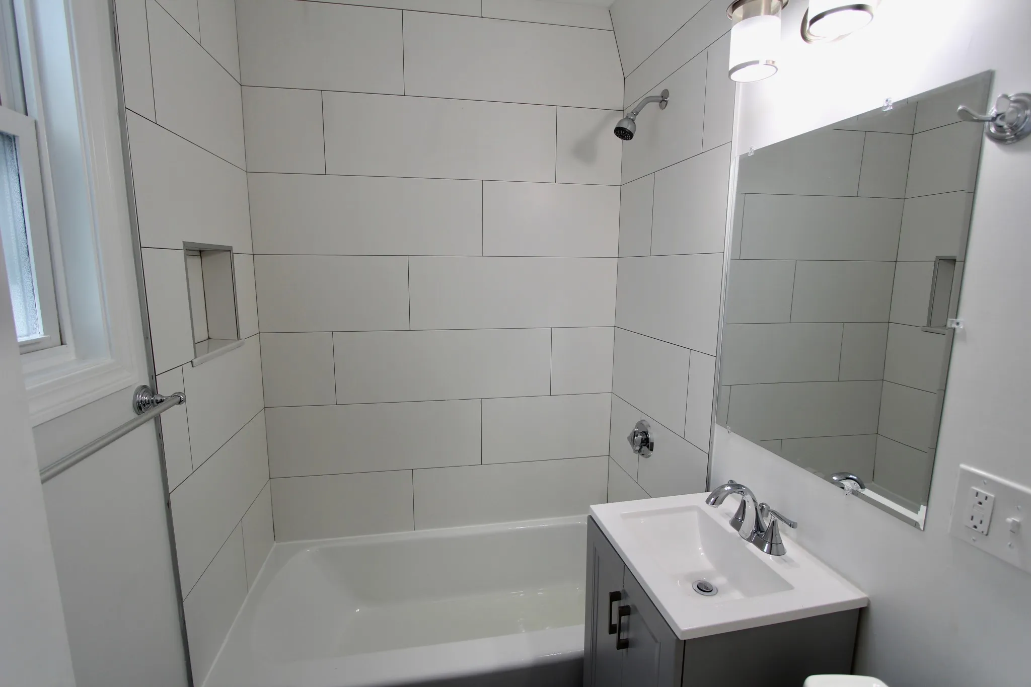 1 bed, 1 bath apartment for rent at 55 Forest Ave Unit 2R, Everett — photo 3 of 5