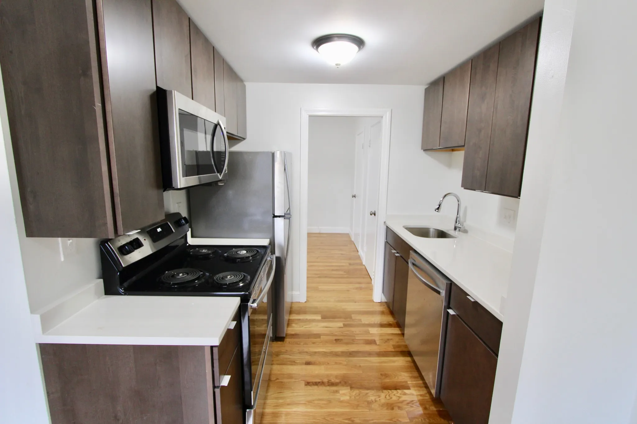 1 bed, 1 bath apartment for rent at 55 Forest Ave Unit 2R, Everett — photo 1 of 5