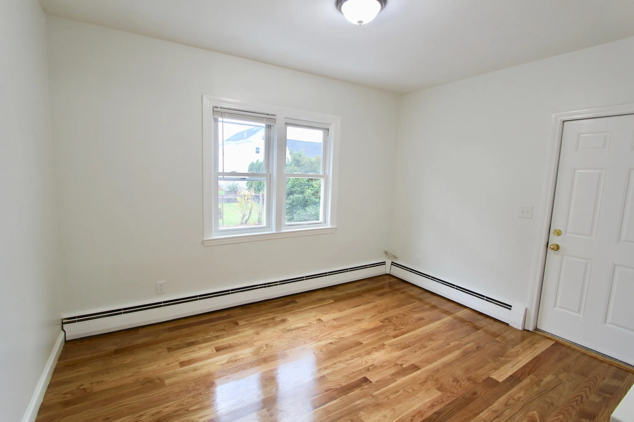 1 bed, 1 bath apartment for rent at 55 Forest Ave Unit 2R, Everett — photo 2 of 5