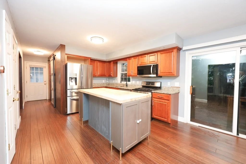 3 bed, 3 bath apartment for rent at 55 Glenrose Ave Unit 55, Braintree — photo 7 of 26