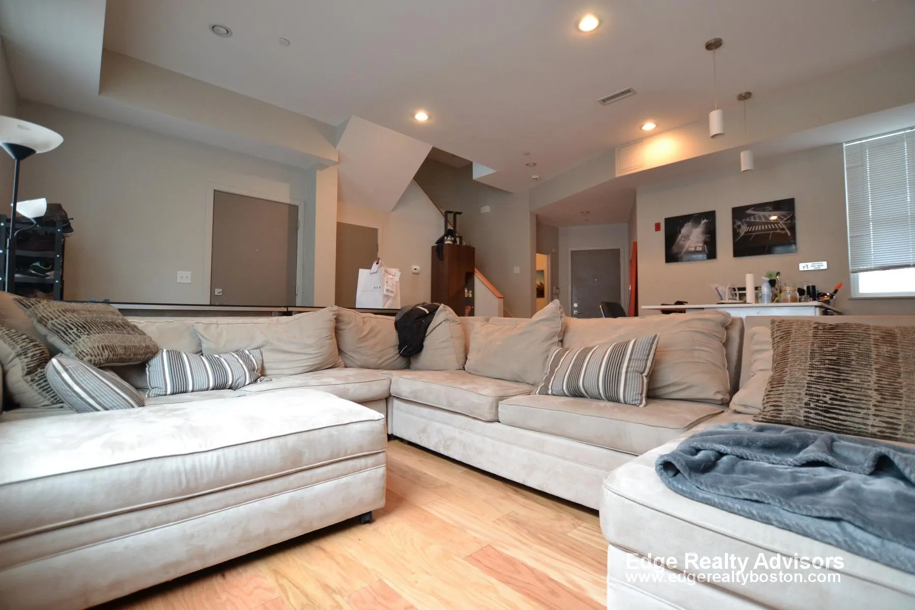 5 bed, 2.5 bath apartment for rent at 55 Glenville Ave Unit 2, Allston