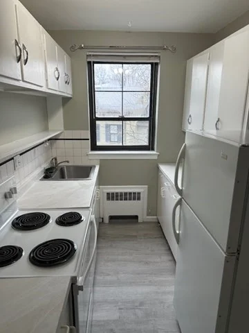 2 bed, 1 bath apartment for rent at 55 Harvard Ave Unit 6, Coolidge Corner — photo 5 of 13