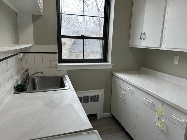 2 bed, 1 bath apartment for rent at 55 Harvard Ave Unit 6, Harvard Avenue — photo 2 of 9