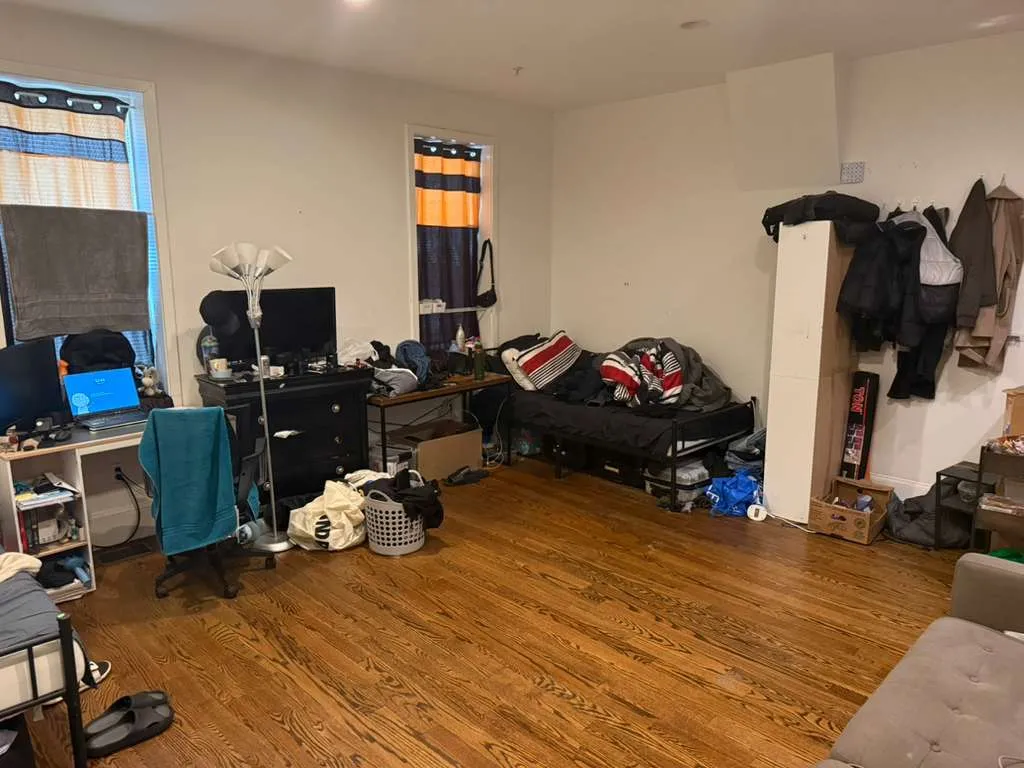 2 bed, 1 bath apartment for rent at 55 Heath St Unit 1, Jamaica Plain — photo 15 of 17