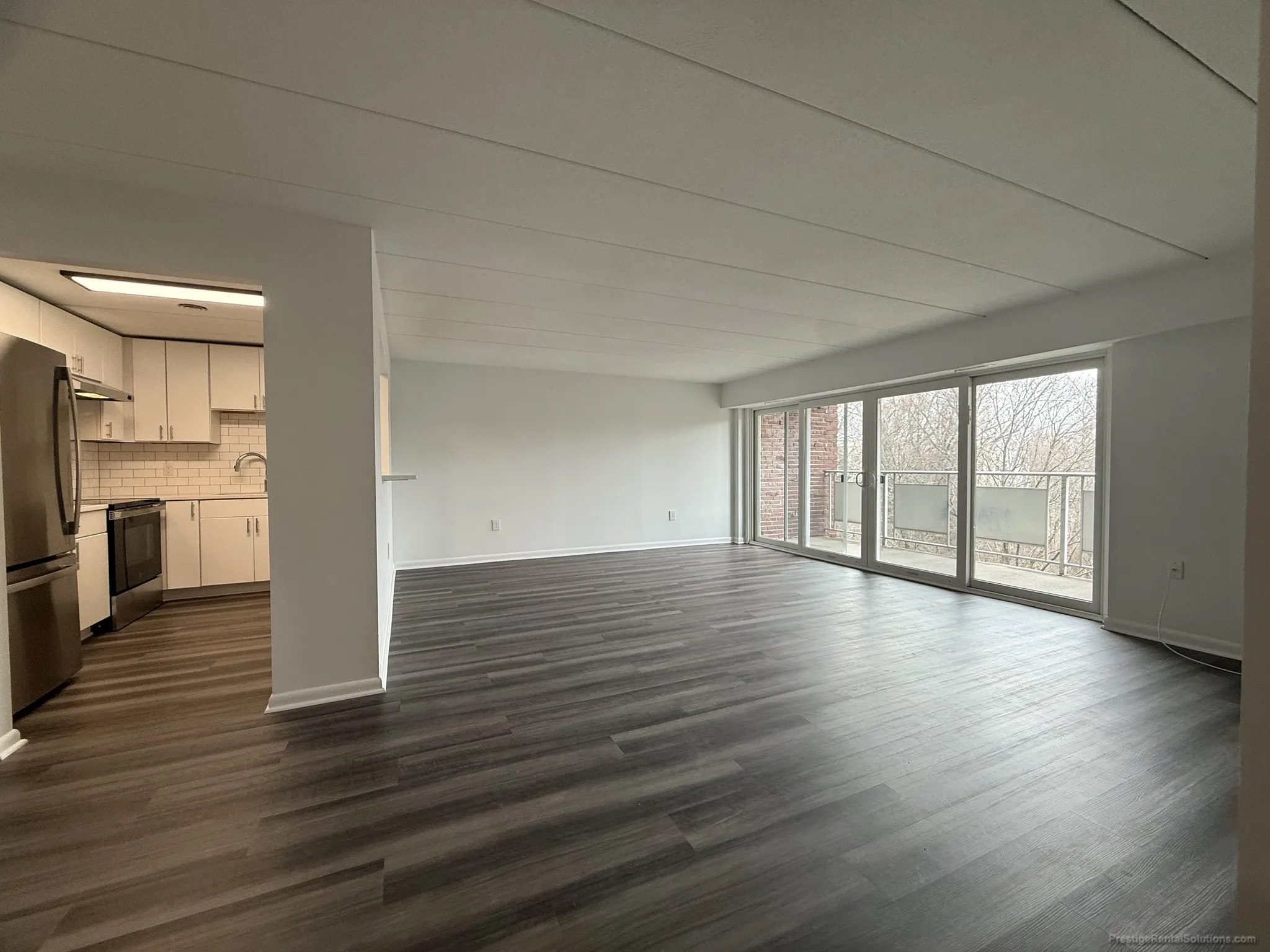 2 bed, 2 bath apartment for rent at 55 Hill Rd Unit 402, Belmont — photo 2 of 37