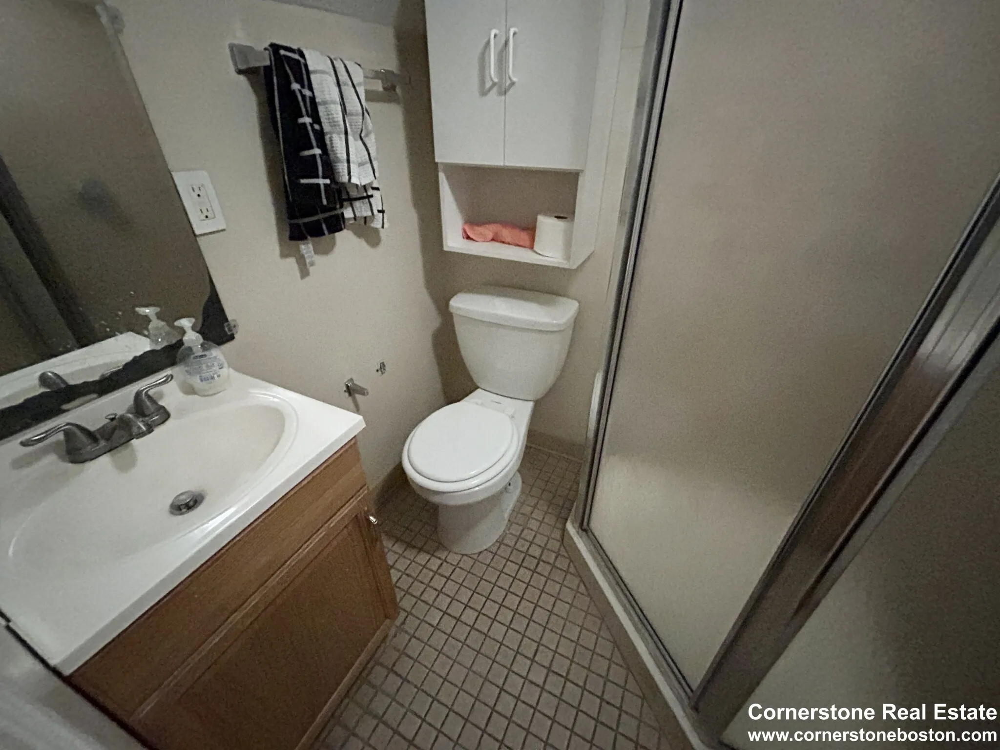 4 bed, 2 bath apartment for rent at 55 Hillside St Unit 2, Mission Hill — photo 6 of 14