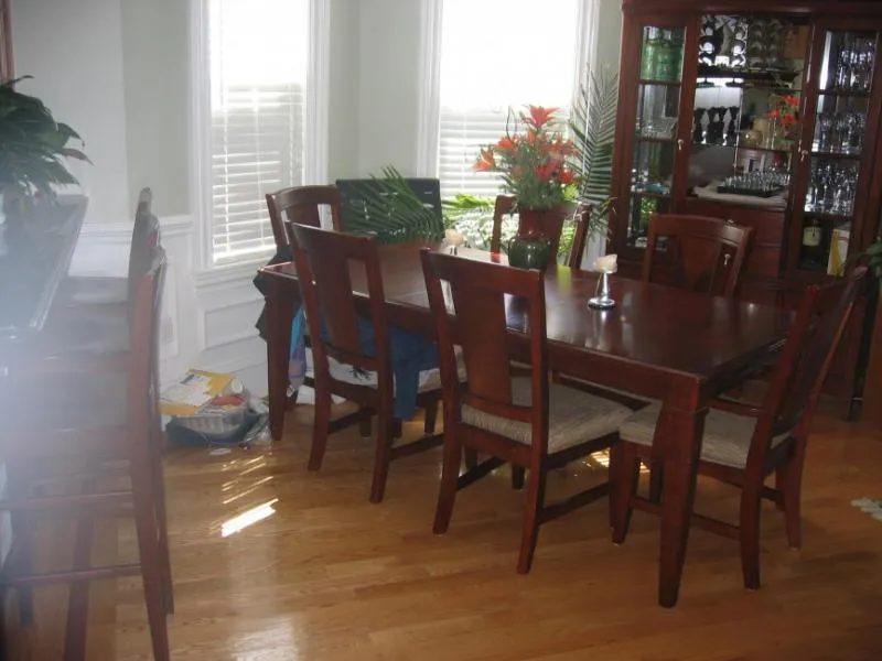 4 bed, 2 bath apartment for rent at 55 Hobart St Unit 1, Oak Square — photo 4 of 5
