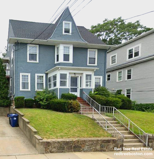 4 bed, 2 bath apartment for rent at 55 Hobart St Unit 2 (2 Floors), Brighton