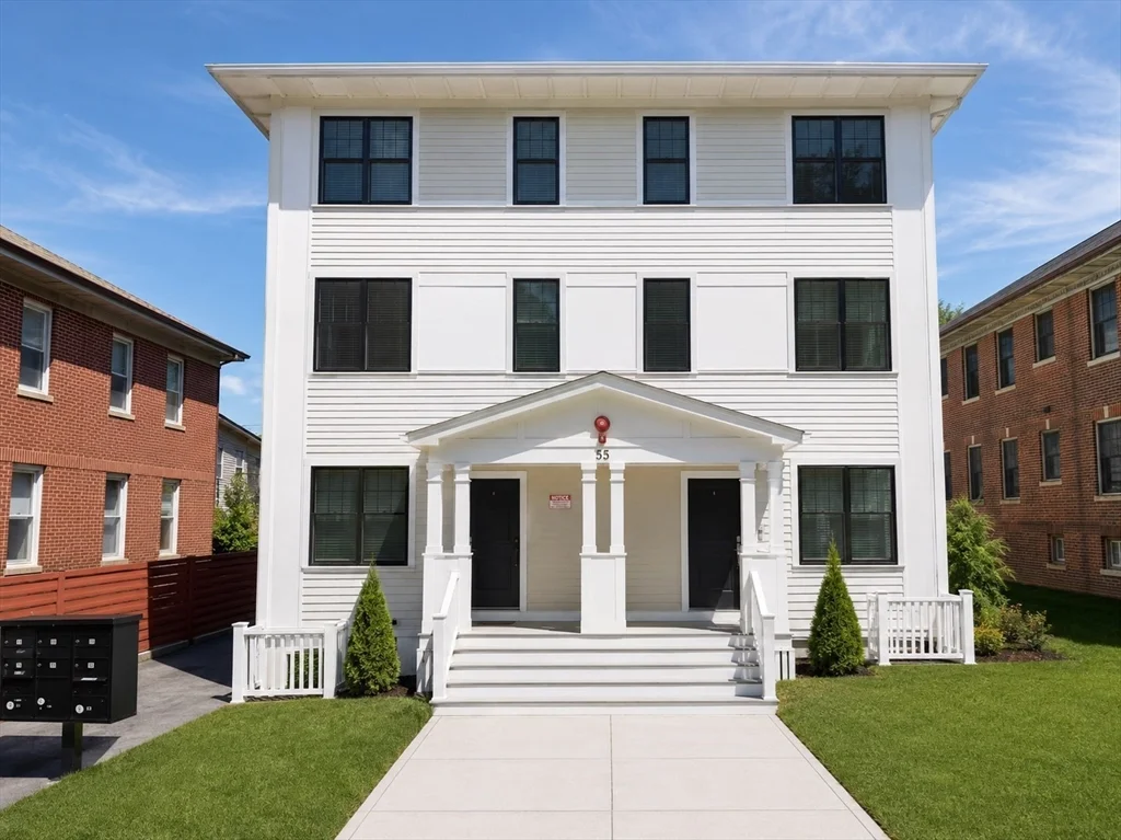 3 bed, 2 bath apartment for rent at 55 Hutchings St Unit 2, Roxbury — photo 5 of 5