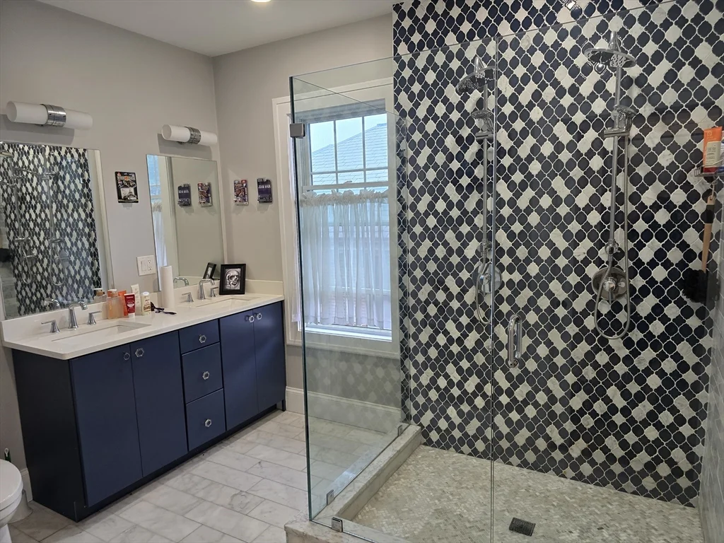 3 bed, 2 bath apartment for rent at 55 Hutchings St Unit 2, Roxbury — photo 7 of 15