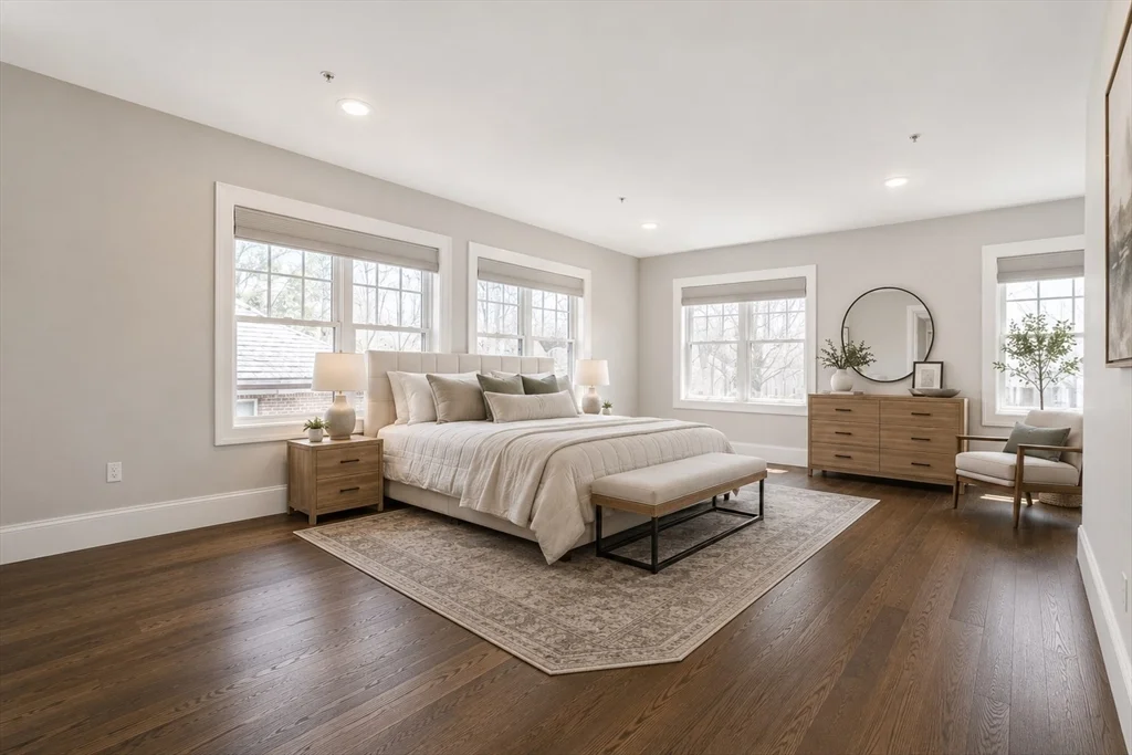 3 bed, 2 bath apartment for rent at 55 Hutchings St Unit 2, Roxbury — photo 2 of 5