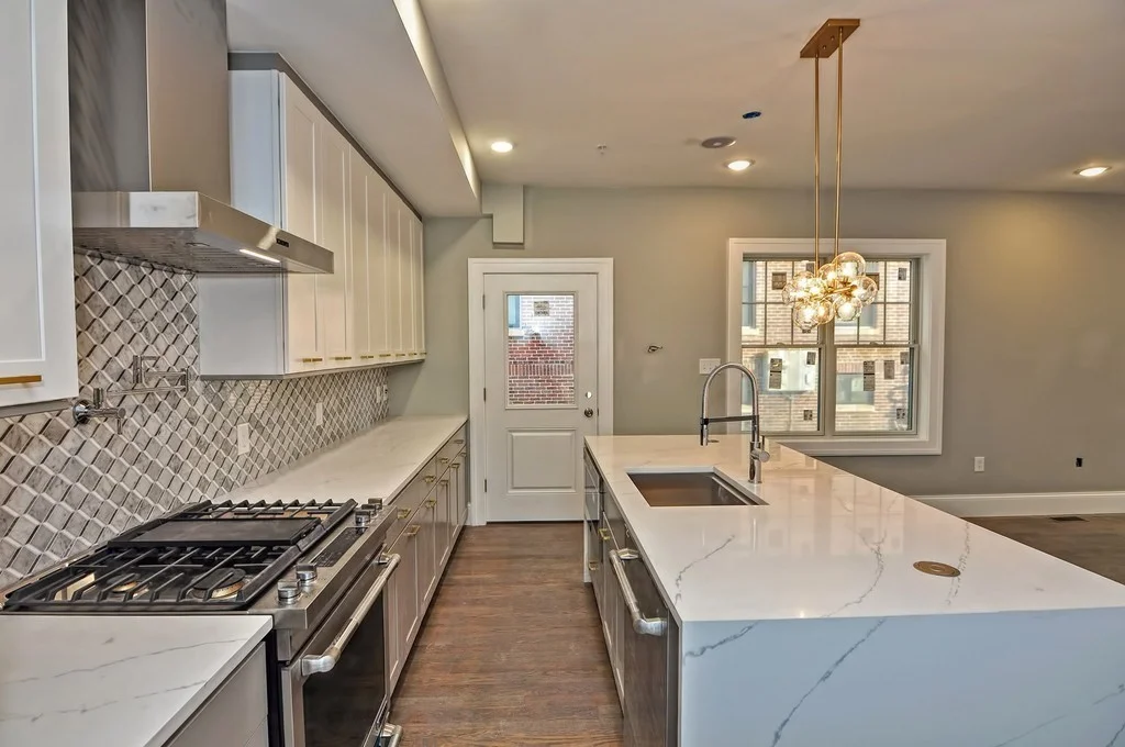 3 bed, 2 bath apartment for rent at 55 Hutchings St Unit 3, Roxbury — photo 4 of 24