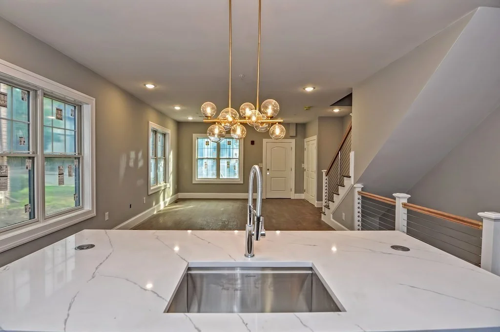 3 bed, 2 bath apartment for rent at 55 Hutchings St Unit 3, Roxbury — photo 3 of 24