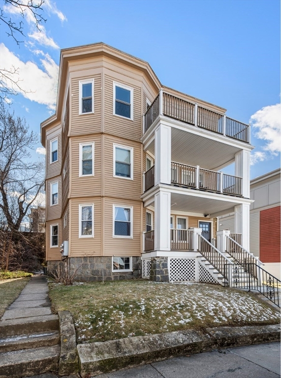 3 bed, 2 bath apartment for rent at 55 Iffley Rd Unit 1, Jamaica Plain — photo 1 of 10