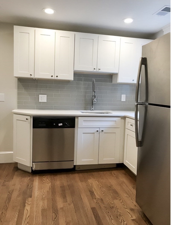 3 bed, 2 bath apartment for rent at 55 Iffley Rd Unit 1, Jamaica Plain — photo 2 of 10