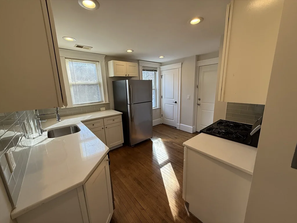 4 bed, 2 bath apartment for rent at 55 Iffley Rd Unit 2, Jamaica Plain — photo 7 of 12