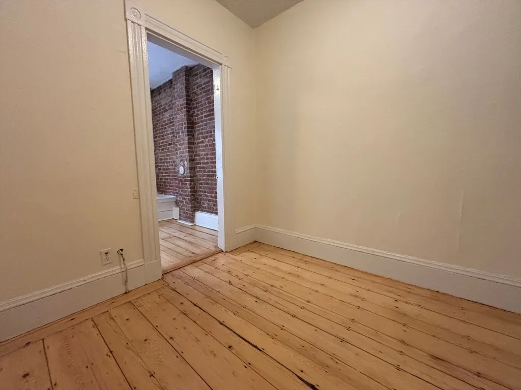 2 bed, 1 bath apartment for rent at 55 Joy St Unit 1, Beacon Hill — photo 7 of 21