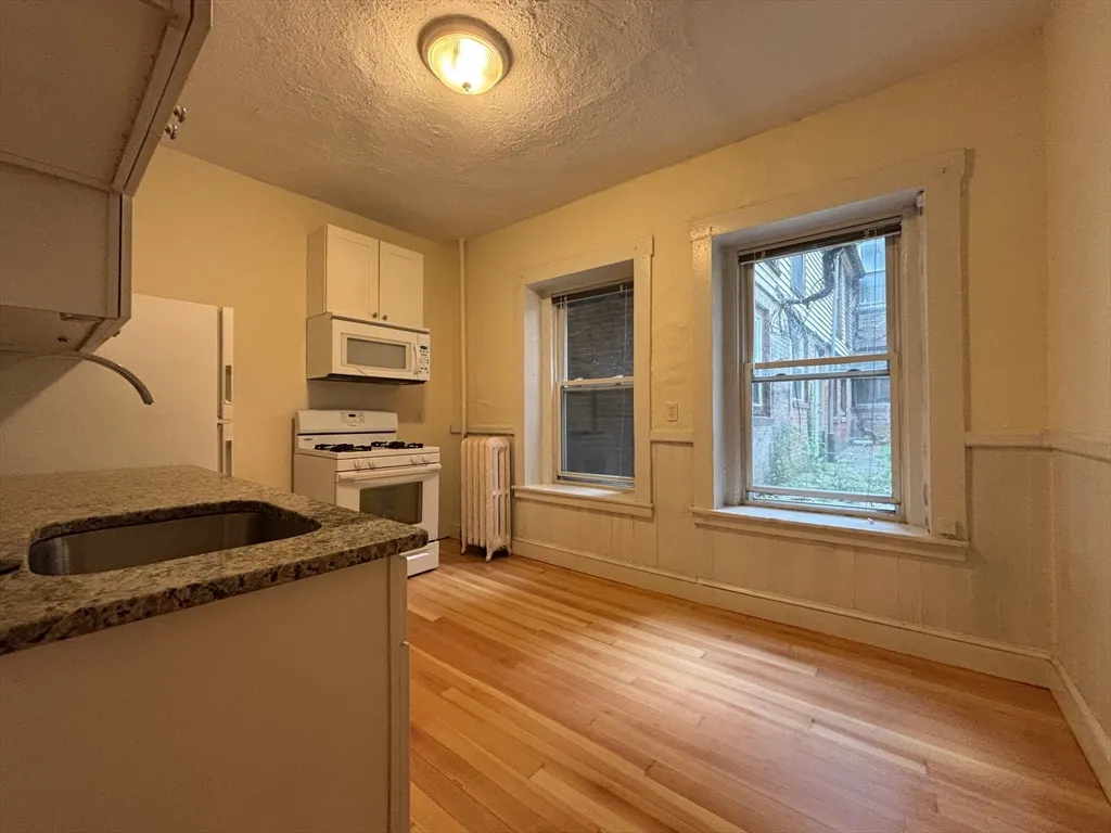 2 bed, 1 bath apartment for rent at 55 Joy St Unit 1, Beacon Hill — photo 16 of 21