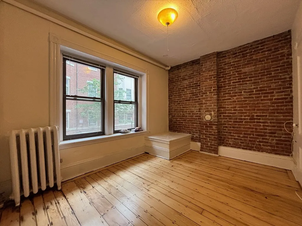 2 bed, 1 bath apartment for rent at 55 Joy St Unit 1, Beacon Hill