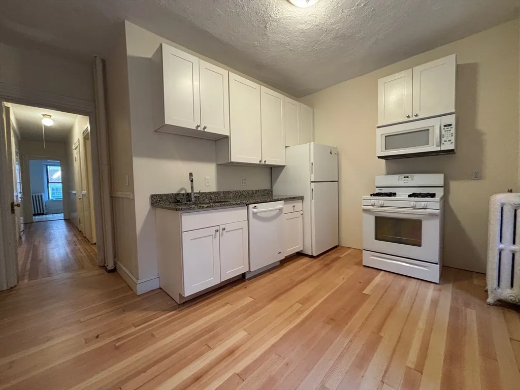 2 bed, 1 bath apartment for rent at 55 Joy St Unit 1, Beacon Hill — photo 17 of 21