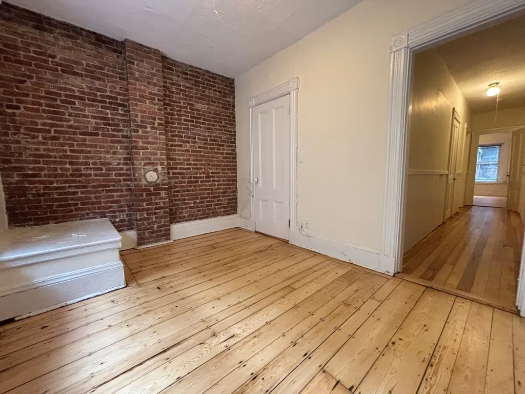 2 bed, 1 bath apartment for rent at 55 Joy St Unit 1, Beacon Hill — photo 2 of 21