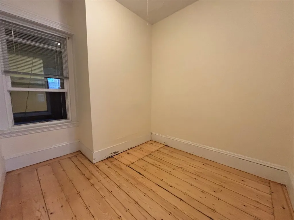 2 bed, 1 bath apartment for rent at 55 Joy St Unit 1, Beacon Hill — photo 5 of 21
