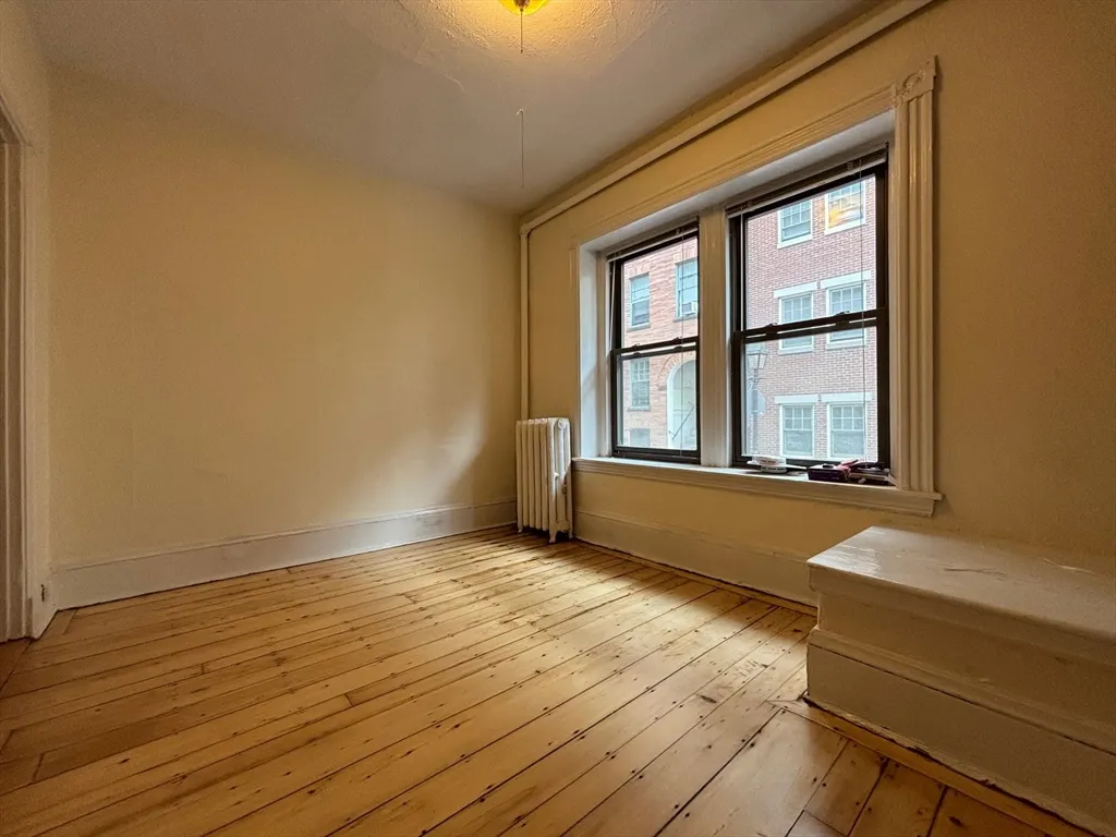 2 bed, 1 bath apartment for rent at 55 Joy St Unit 1, Beacon Hill — photo 4 of 21