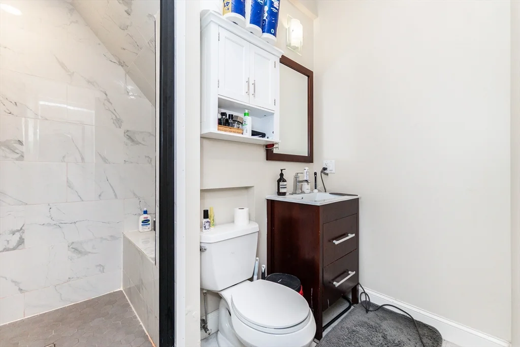 2 bed, 1 bath apartment for rent at 55 Kelly Rd Unit 3, Cambridgeport — photo 4 of 10