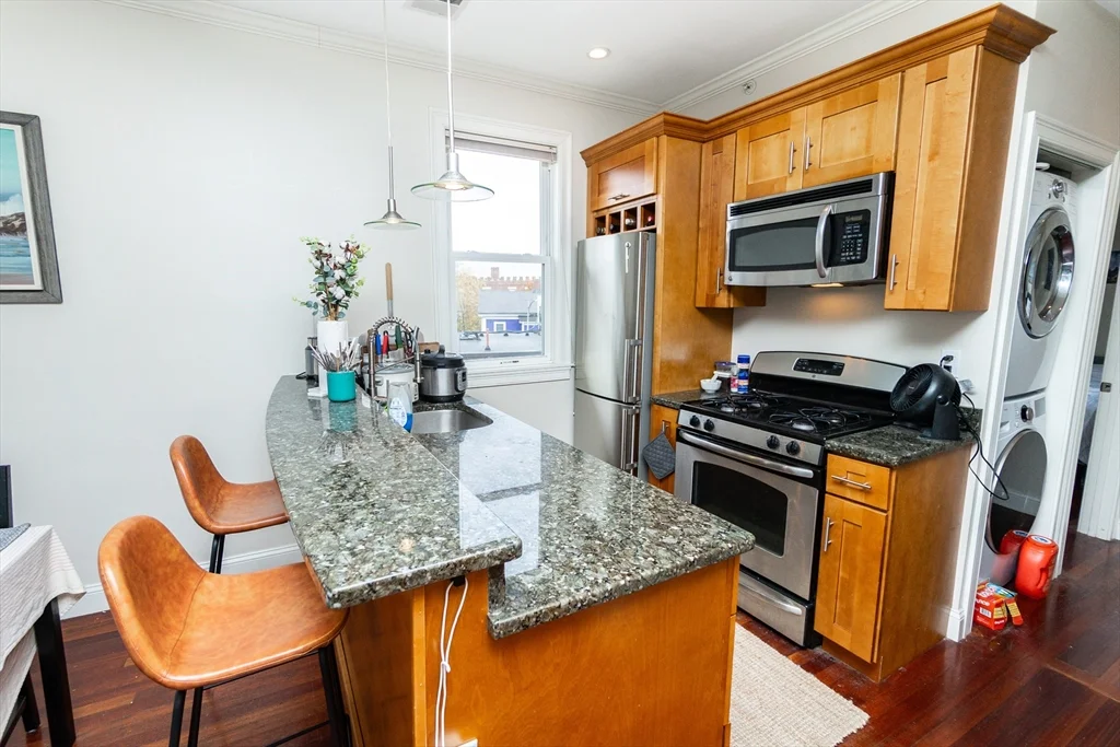 2 bed, 1 bath apartment for rent at 55 Kelly Rd Unit 3, Cambridgeport — photo 9 of 10