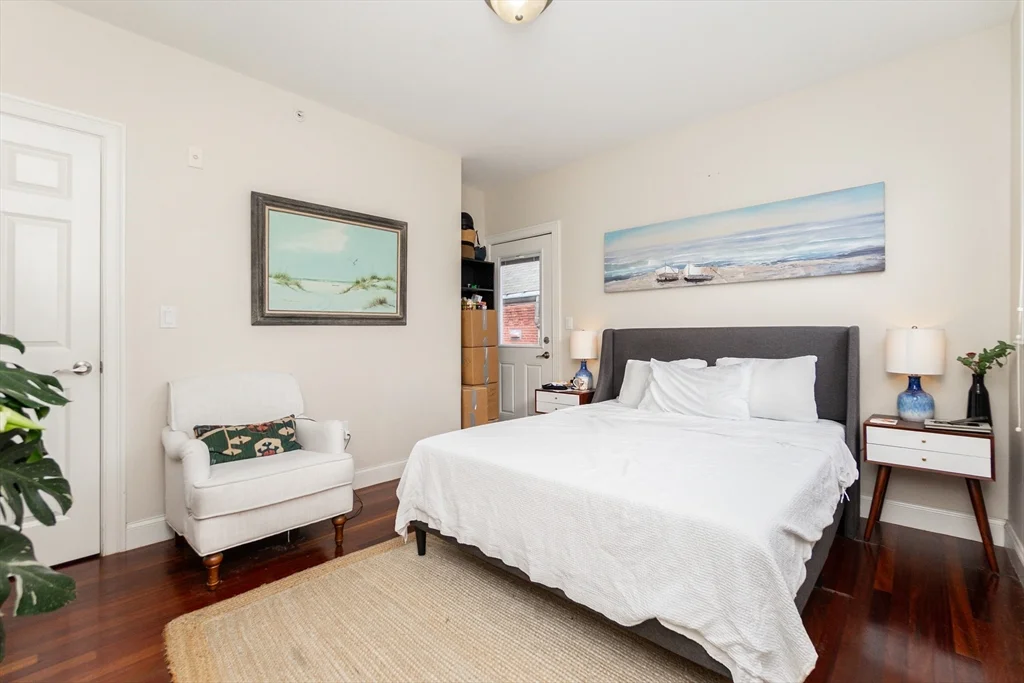 2 bed, 1 bath apartment for rent at 55 Kelly Rd Unit 3, Cambridgeport — photo 2 of 10