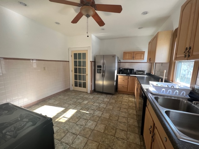 4 bed, 2 bath apartment for rent at 55 Kenmere Rd Unit 1, Medford — photo 10 of 21