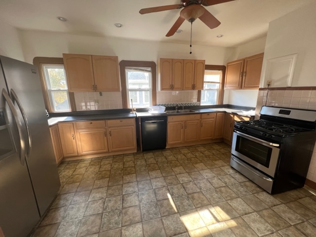 4 bed, 2 bath apartment for rent at 55 Kenmere Rd Unit 1, Medford — photo 8 of 21