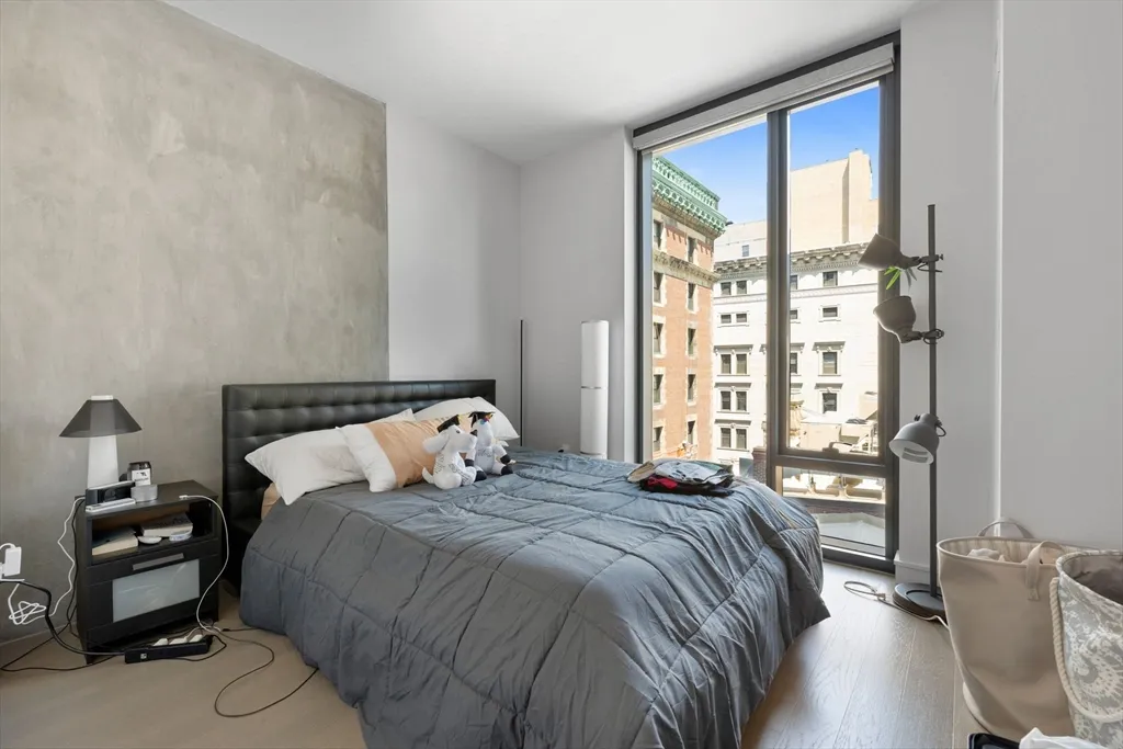 1 bed, 1 bath apartment for rent at 55 Lagrange St Unit 1008, Boston Downtown — photo 3 of 21